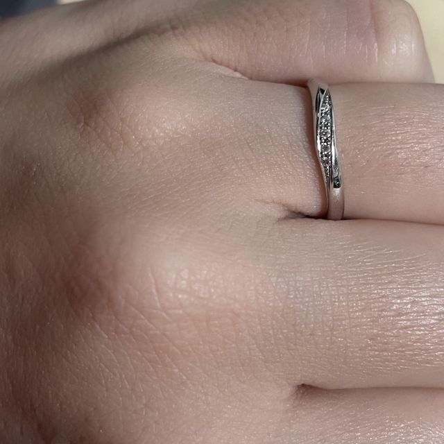 【銀座ダイヤモンドシライシの口コミ】 ウェーブ形の指輪を探していて、他のブランドと比較しても着け心地が良く…