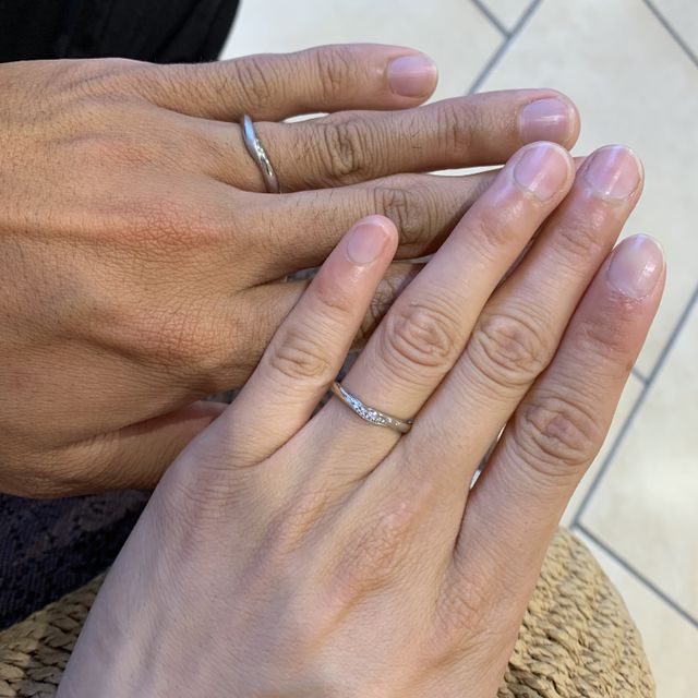 【エクセルコダイヤモンド(EXELCO DIAMOND)の口コミ】 まず好きなデザインを伝え、自分達の手に合う形を紹介してもらい、いくつ…