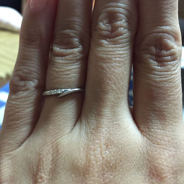 【アイプリモ(I-PRIMO)の口コミ】 ネットでずっと見ててこの指輪が欲しいと決めていて実物を見て一目惚れを…