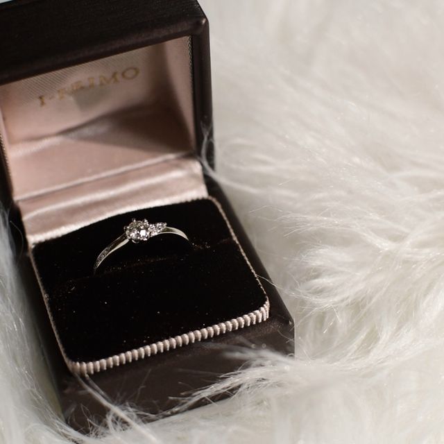 【アイプリモ(I-PRIMO)の口コミ】 彼女の好きそうなデザインをイメージ通り一から選ぶことができて、ダイア…