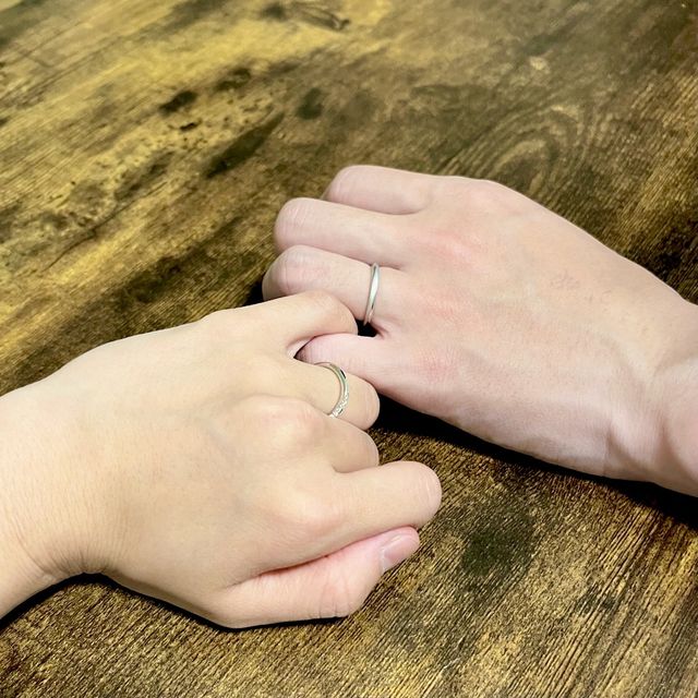 【銀座ダイヤモンドシライシの口コミ】 同じブランドの婚約指輪をいただき、その指輪と同じシリーズの結婚指輪を…