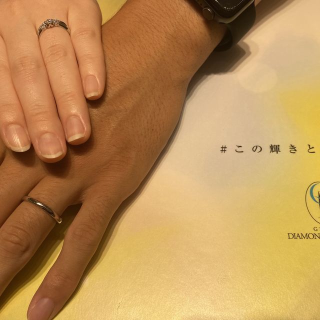 【銀座ダイヤモンドシライシの口コミ】 指輪は、2人でシンプルなものがいいねと話していました。セットリングでは…