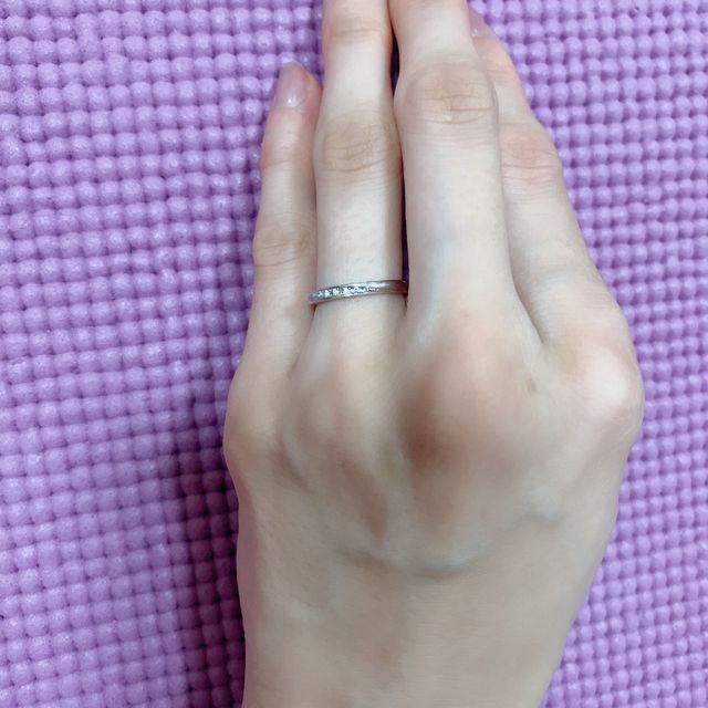 【銀座ダイヤモンドシライシの口コミ】 結婚指輪らしいシンプルなデザインで結婚という実感を持つことができます…