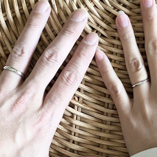 【ティファニー(Tiffany & Co.)の口コミ】 一生物なので、飽きのこないシンプルなデザインに決めました。どこにでも…