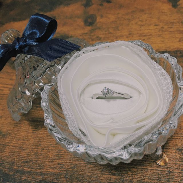 【4℃ BRIDAL(ヨンドシーブライダル)の口コミ】 あまり指輪はつけるタイプではないのでなかなか決めきれなかったのですが…