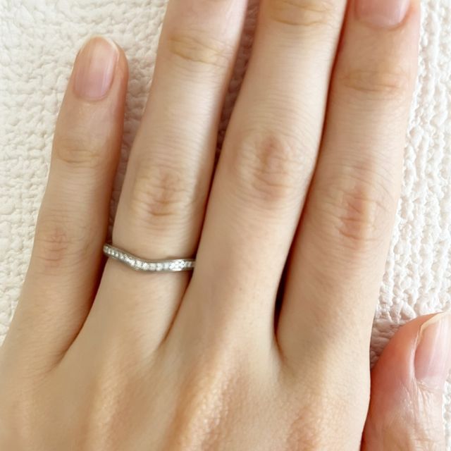 【カルティエ(Cartier)の口コミ】 ハイブランドでプラチナで、ダイヤが埋め込まれたものを探しており、実際…