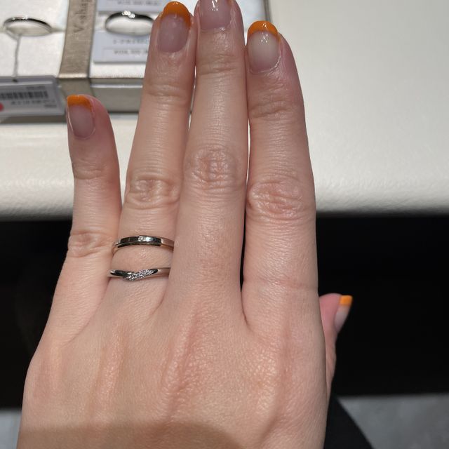 【アイプリモ(I-PRIMO)の口コミ】 日本の指輪専門店だけあって、とても品揃えが豊富でした。形や色、石の数…