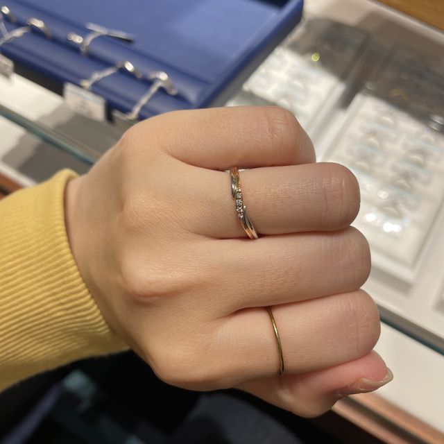 【銀座ダイヤモンドシライシの口コミ】 圧倒的な着け心地でした。店員さんに通常のものと比べてみてくださいと言…