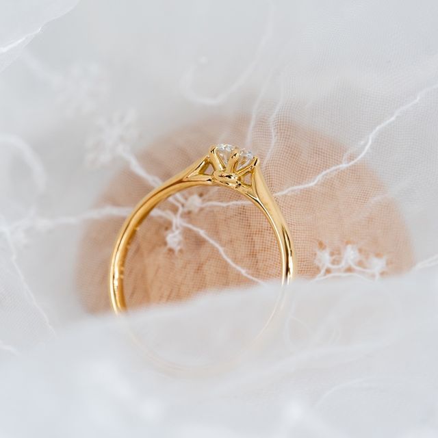 【Cayof(カヨフ)の口コミ】 店舗で実際に指につけてみて、いくつか絞り込んだ後デザイン画をおこして…