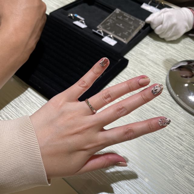 【TRECENTI(トレセンテ)の口コミ】 いろいろなデザインがあり、シンプルなものはもちろん、花柄モチーフだっ…