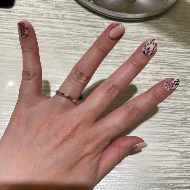 【TRECENTI(トレセンテ)の口コミ】 いろいろなデザインがあり、シンプルなものはもちろん、花柄モチーフだっ…