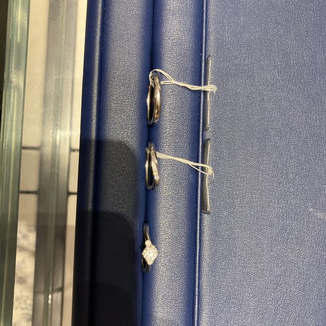 【銀座ダイヤモンドシライシの口コミ】 エンゲージリングとの相性が良い、セットリングを選びました。つや消しや…