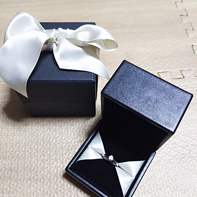 【銀座ダイヤモンドシライシの口コミ】 シンプルでいて、しかし細かなところにこだわりたかった。決め手は石の台…