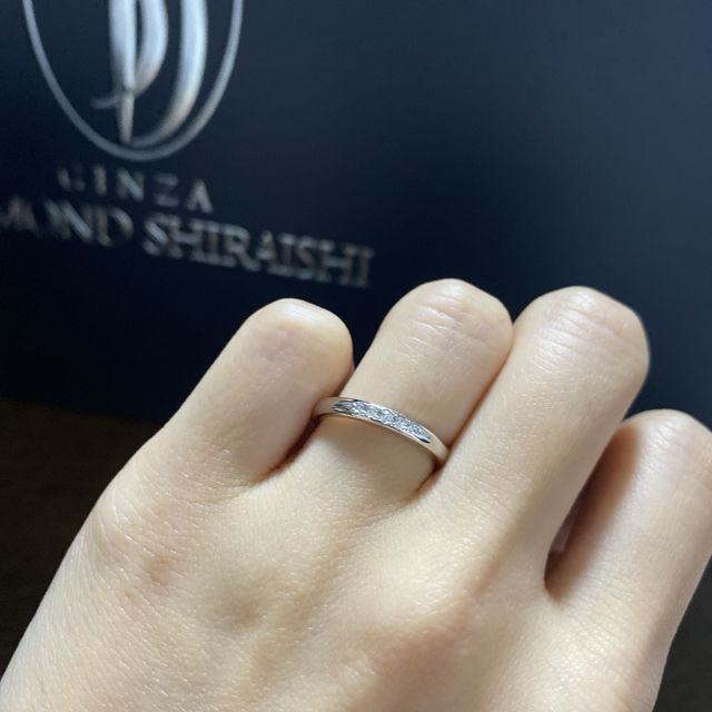 【銀座ダイヤモンドシライシの口コミ】 ・そこまで派手さがなくて一生と考えた時に付けやすかった
・ダイヤモンド…