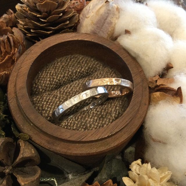 【鎌倉彫金工房の口コミ】 とにかくフルオーダーで作成したいという思いから当店を選んだ。模様や色…