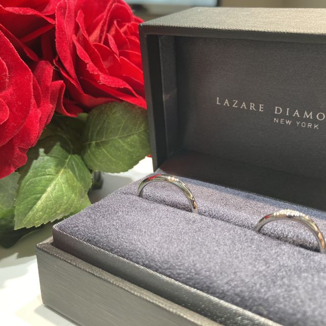 【ラザール ダイヤモンド(LAZARE DIAMOND)の口コミ】 ウェーブ型で見た目に少し変化が出るのが気に入りました。ストレートと比…