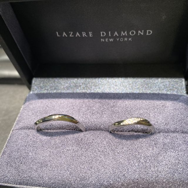 【ラザール ダイヤモンド(LAZARE DIAMOND)の口コミ】 デザインが可愛くてオシャレなのとお互いの指の形に合っているのが決め手…