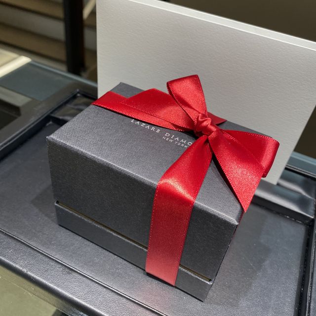 【ラザール ダイヤモンド(LAZARE DIAMOND)の口コミ】 デザインが可愛くてオシャレなのとお互いの指の形に合っているのが決め手…