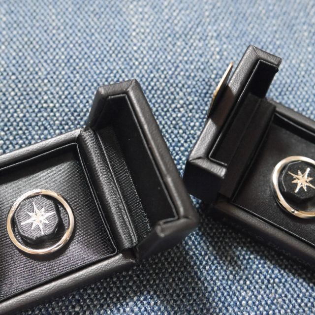 【エクセルコダイヤモンド(EXELCO DIAMOND)の口コミ】 ダイヤが半周ねじれるように入っていたり、女性物には珍しくツヤ消しの部…