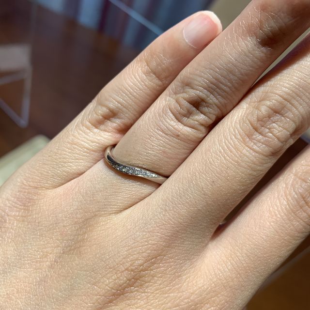 【TRECENTI(トレセンテ)の口コミ】 指輪のデザインもストレートやウェーブ等色々なデザインから選ぶことがで…