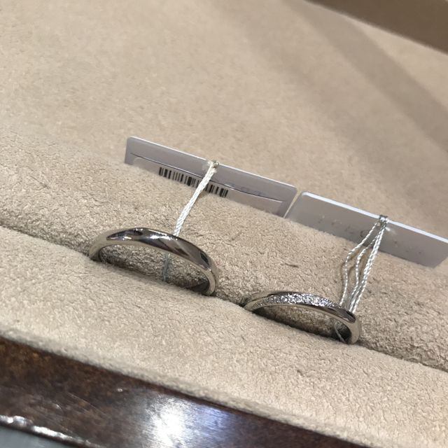 【TRECENTI(トレセンテ)の口コミ】 今回は結婚指輪を探しにきましたが、我々はシンプルなデザインでありなが…
