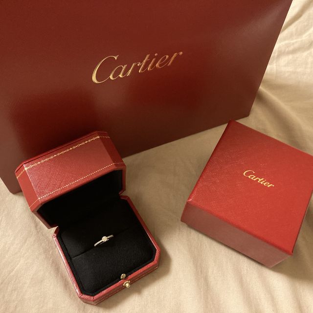 【カルティエ(Cartier)の口コミ】 エタンセルドゥカルティエソリテールリングを選びました。指が細めなので…