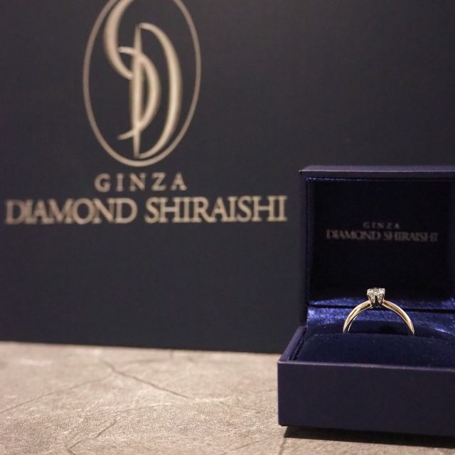 【銀座ダイヤモンドシライシの口コミ】 デザインの1番のお気に入りは、リングに向かってフチが細くなっているとこ…