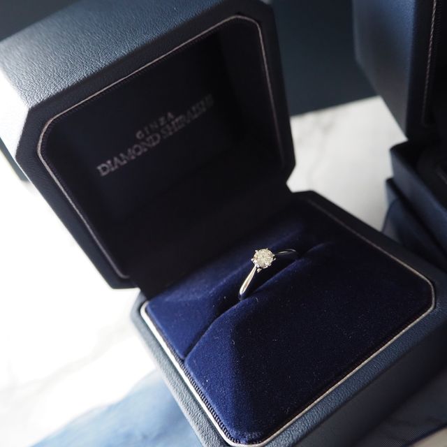 【銀座ダイヤモンドシライシの口コミ】 デザインの1番のお気に入りは、リングに向かってフチが細くなっているとこ…