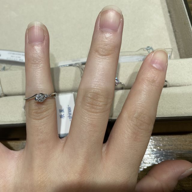 【輪-RIN-の口コミ】 他にあまり無い凝ったデザインで、人と被らず素敵なデザインだと思いまし…