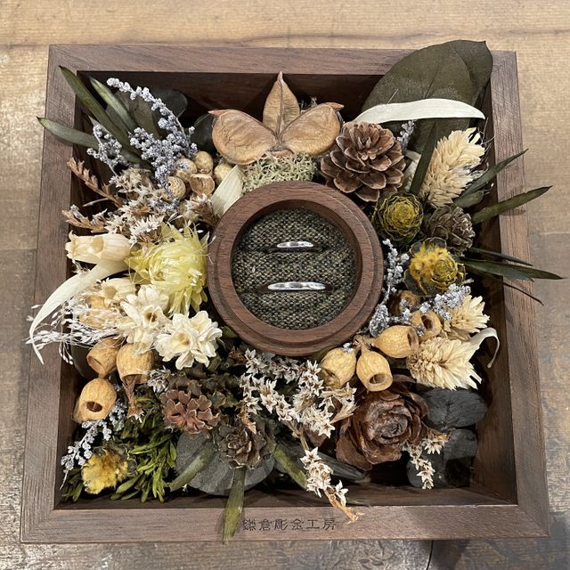 【鎌倉彫金工房の口コミ】 何種類かからデザインを選べて指輪の太さも選べるのと、
2人で作れる指輪…