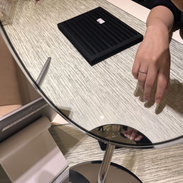 【TRECENTI(トレセンテ)の口コミ】 指を綺麗に見せてくれるようなデザインが多く、とても迷いました。ダイヤ…