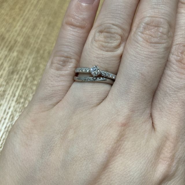 【アイプリモ(I-PRIMO)の口コミ】 デザインは可愛い雰囲気を探していたので希望に合っていました。メイン以…