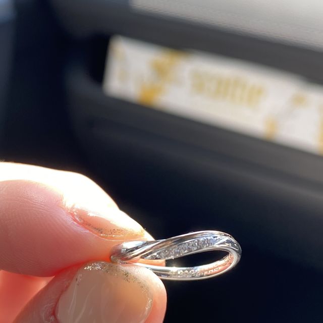 【ケイウノ ブライダル(K.UNO BRIDAL)の口コミ】 私のタイプのコンビとVラインがなかなかなかったけど素敵な指輪に一目惚れ…