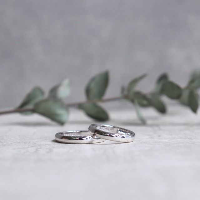 【鶴(mikoto)の口コミ】 仕事柄できるだけシンプルなリングにしたかったのですが、シンプルなリン…