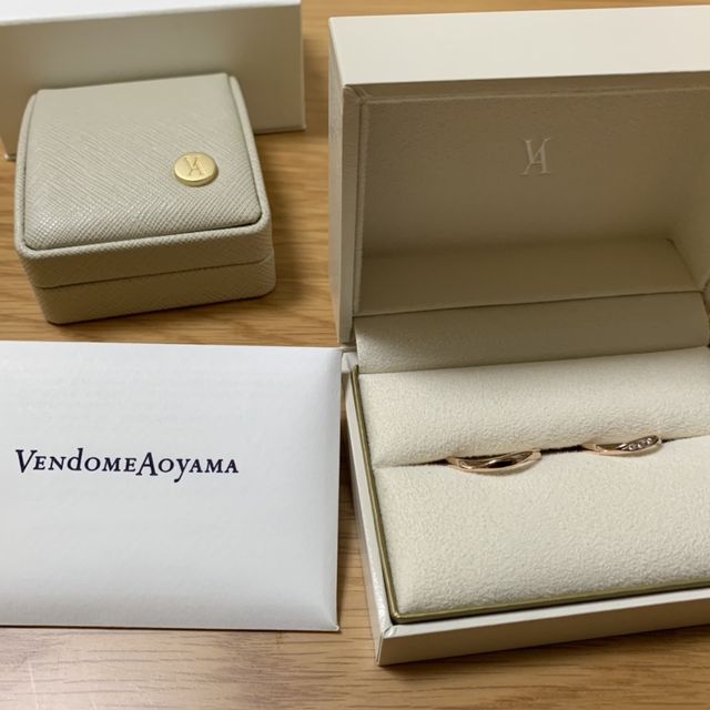 【ヴァンドーム青山(VENDOME AOYAMA)の口コミ】 婚約指輪もヴァンドーム青山で購入したので、同じブランドで揃えたいと思…