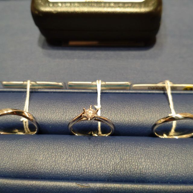 【銀座ダイヤモンドシライシの口コミ】 二人とも普段指輪をつける習慣がない為、着用時にとにかく違和感が少ない…