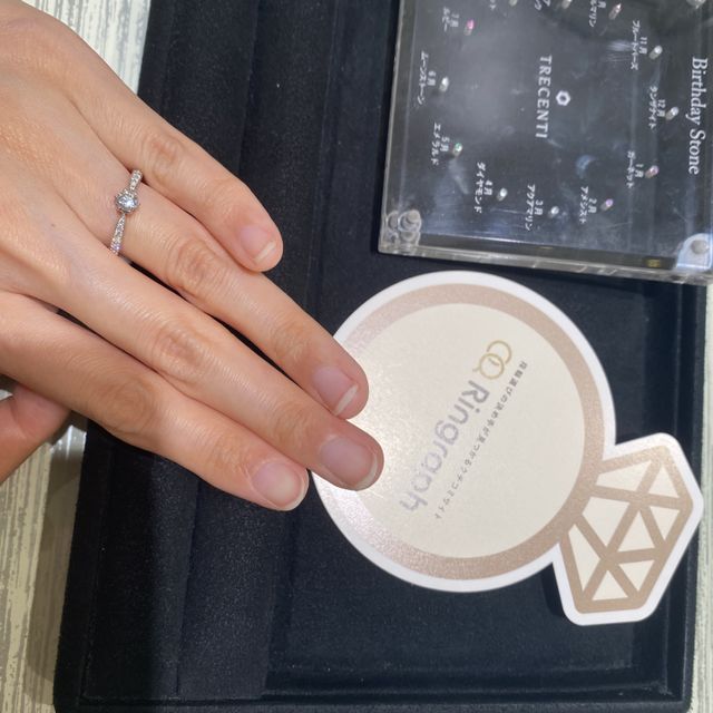 【TRECENTI(トレセンテ)の口コミ】 デザインは、真ん中を絞りダイヤが目立つスタイルでした。カラットは0.25…