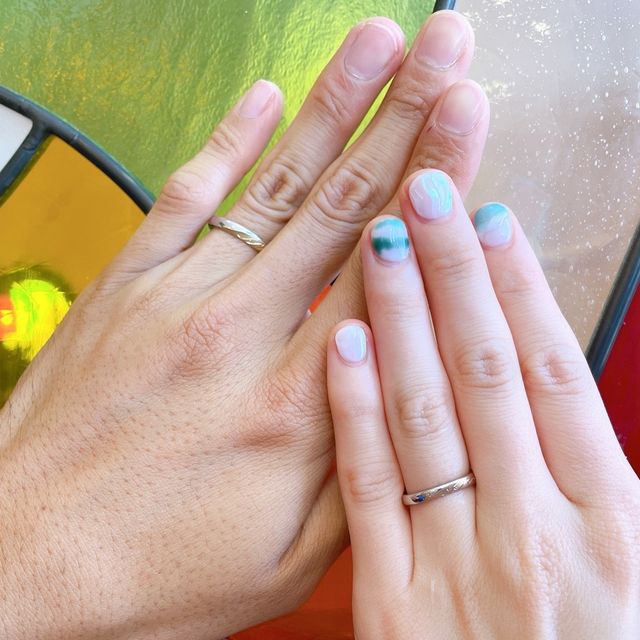 【ケイウノ ブライダル(K.UNO BRIDAL)の口コミ】 2色でできており、360度どこから見てもデザインが違うように見えるので、…