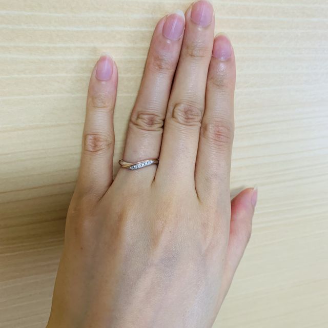 【ケイウノ ブライダル(K.UNO BRIDAL)の口コミ】 既存のデザインに好みがあり、それにアレンジを加えられるとの事で希望の…