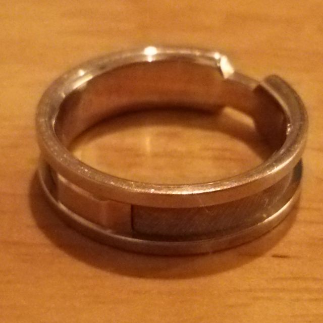 【遥-haruka-の口コミ】 探していたユニークかつ存在感のあるデザインに非常に合致していた。
この…