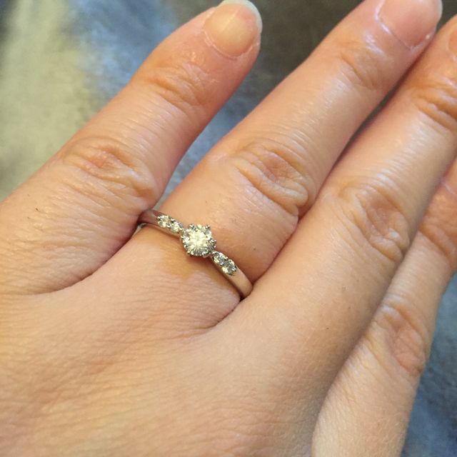 【ラザール ダイヤモンド(LAZARE DIAMOND)の口コミ】 ネットで色々なお店の婚約指輪をみていました。そして色々なお店の指輪を…