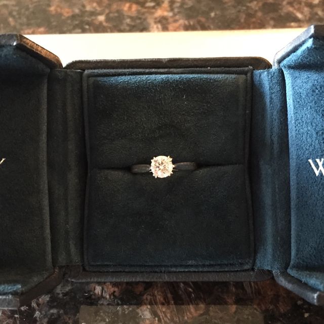 【ハリー・ウィンストン(Harry Winston)の口コミ】 女性なら誰もが憧れるHARRY WINSTONの指輪をつけるのが夢でした。
色々と…