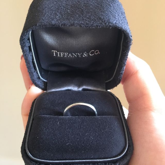 【ティファニー(Tiffany & Co.)の口コミ】 婚約指輪がダイヤのついた指輪で、私はせっかくなので婚約指輪と重ね付け…