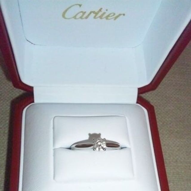 【カルティエ(Cartier)の口コミ】 指輪のサイズが豊富にあるところです。サイズがない場合、カットして繋い…