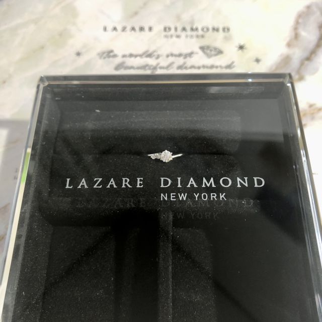 【ラザール ダイヤモンド(LAZARE DIAMOND)の口コミ】 指輪探しの時、世界三大カッターズブランドという事を知り婚約指輪といっ…