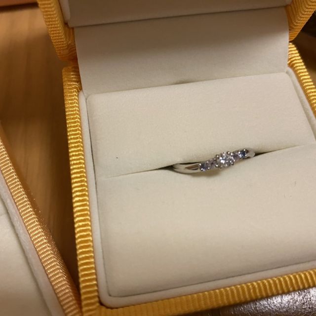 【ケイウノ ブライダル(K.UNO BRIDAL)の口コミ】 自分の好きなデザインをデザイナーさんとともに話しながらデザイン画を描…