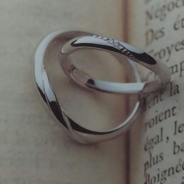 【BIJOUPIKO(ビジュピコ)の口コミ】 せっかく一生の思い出なので主張しすぎないダイヤが入ったデザインがいい…