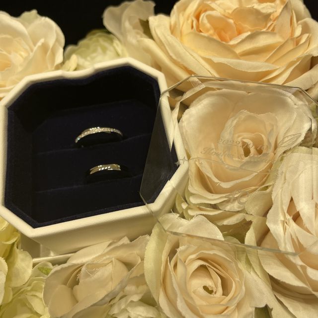 【4℃ BRIDAL(ヨンドシーブライダル)の口コミ】 価格は思ってたより倍ぐらいの値段になったから少し悩んだけど、デザイン…