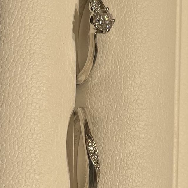 【杢目金屋(もくめがねや)の口コミ】 リングの色を、様々な素材を混ぜたりして作ることができます。花びらがつ…