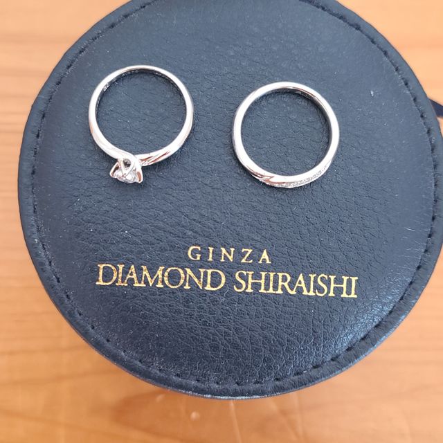 【銀座ダイヤモンドシライシの口コミ】 星が好きだったのでその当時最新だったシリーズの指輪に決めました。婚約…